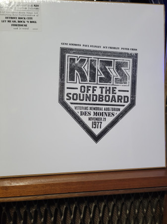 Kiss – Off The Soundboard: Live in Des Moines - Image 2
